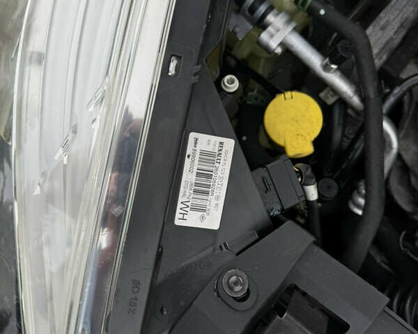Черный Рено Гранд Сценик, объемом двигателя 1.6 л и пробегом 242 тыс. км за 9999 $, фото 56 на Automoto.ua