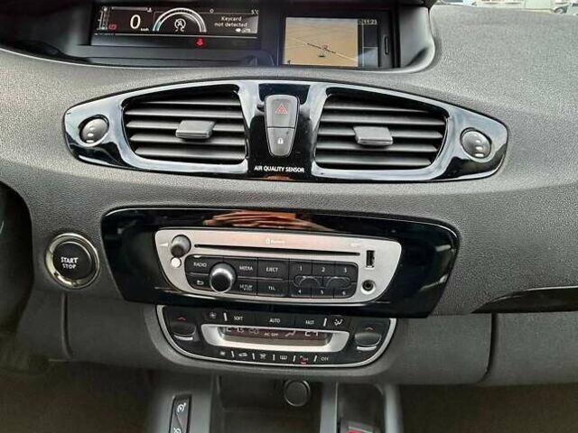 Черный Рено Гранд Сценик, объемом двигателя 1.6 л и пробегом 233 тыс. км за 10200 $, фото 18 на Automoto.ua