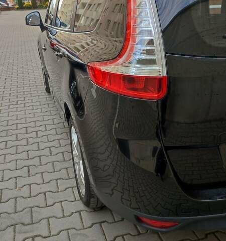 Черный Рено Гранд Сценик, объемом двигателя 1.5 л и пробегом 273 тыс. км за 8600 $, фото 9 на Automoto.ua