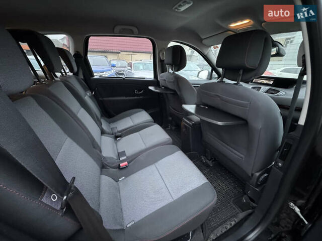 Черный Рено Гранд Сценик, объемом двигателя 1.46 л и пробегом 242 тыс. км за 8900 $, фото 19 на Automoto.ua