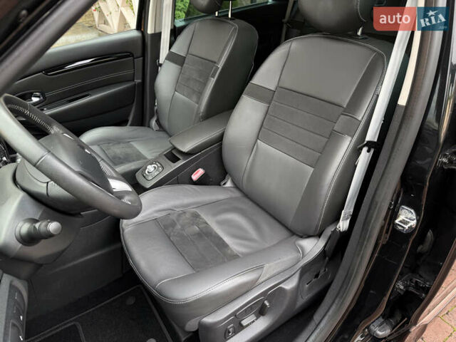 Черный Рено Гранд Сценик, объемом двигателя 2.01 л и пробегом 216 тыс. км за 9800 $, фото 52 на Automoto.ua