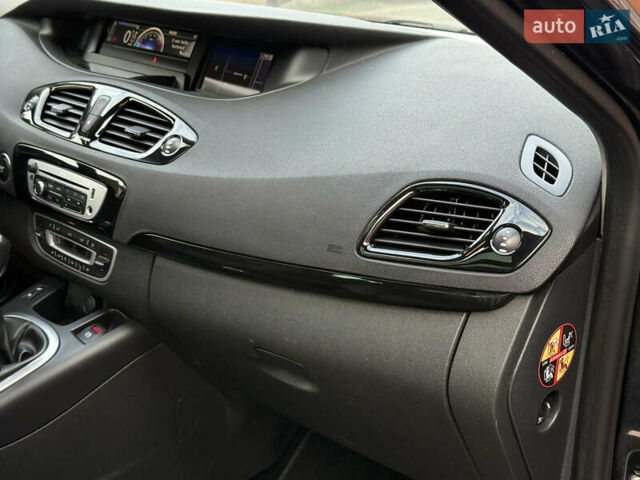 Черный Рено Гранд Сценик, объемом двигателя 2.01 л и пробегом 216 тыс. км за 9800 $, фото 96 на Automoto.ua