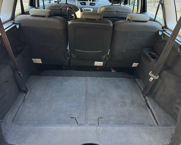 Чорний Рено Гранд Сценік, об'ємом двигуна 1.5 л та пробігом 244 тис. км за 8900 $, фото 12 на Automoto.ua