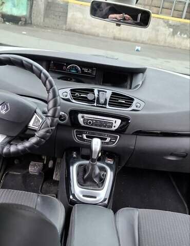 Черный Рено Гранд Сценик, объемом двигателя 1.46 л и пробегом 245 тыс. км за 8500 $, фото 16 на Automoto.ua