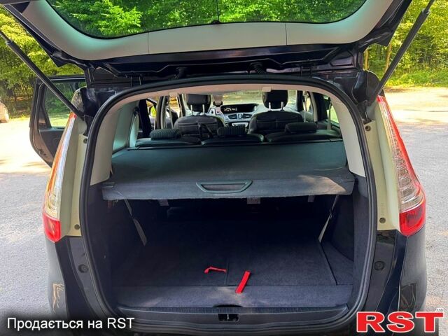 Черный Рено Гранд Сценик, объемом двигателя 1.6 л и пробегом 192 тыс. км за 8999 $, фото 3 на Automoto.ua