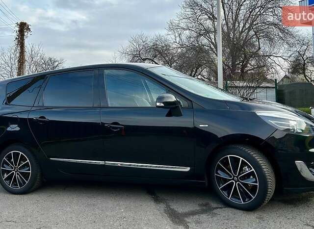 Черный Рено Гранд Сценик, объемом двигателя 1.6 л и пробегом 233 тыс. км за 10200 $, фото 3 на Automoto.ua