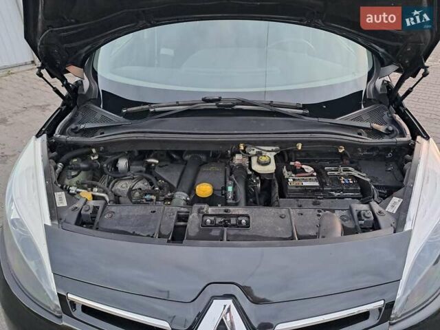 Черный Рено Гранд Сценик, объемом двигателя 1.5 л и пробегом 179 тыс. км за 10500 $, фото 68 на Automoto.ua