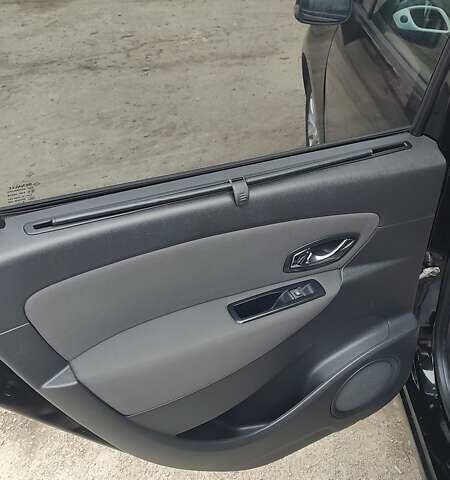 Черный Рено Гранд Сценик, объемом двигателя 0 л и пробегом 246 тыс. км за 8950 $, фото 7 на Automoto.ua