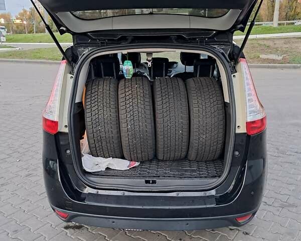 Черный Рено Гранд Сценик, объемом двигателя 1.5 л и пробегом 179 тыс. км за 10500 $, фото 73 на Automoto.ua