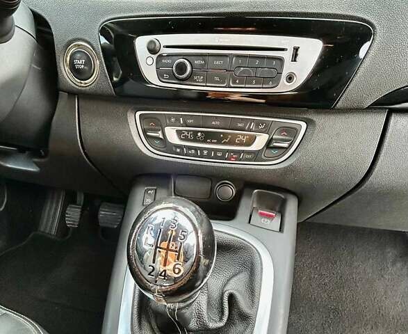 Черный Рено Гранд Сценик, объемом двигателя 1.6 л и пробегом 233 тыс. км за 10200 $, фото 19 на Automoto.ua