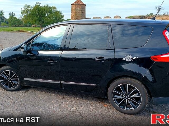 Черный Рено Гранд Сценик, объемом двигателя 1.6 л и пробегом 264 тыс. км за 8000 $, фото 2 на Automoto.ua