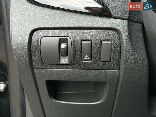 Черный Рено Гранд Сценик, объемом двигателя 2.01 л и пробегом 216 тыс. км за 9800 $, фото 59 на Automoto.ua