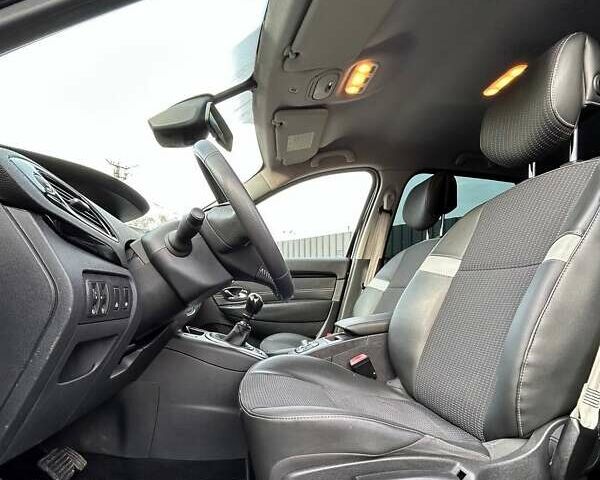 Черный Рено Гранд Сценик, объемом двигателя 1.6 л и пробегом 233 тыс. км за 10200 $, фото 9 на Automoto.ua