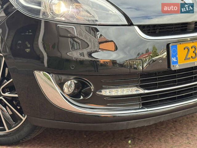 Черный Рено Гранд Сценик, объемом двигателя 2.01 л и пробегом 216 тыс. км за 9800 $, фото 25 на Automoto.ua