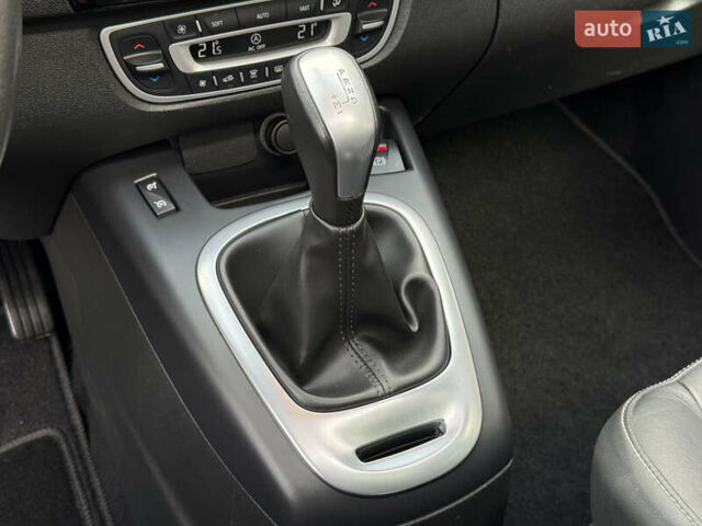 Черный Рено Гранд Сценик, объемом двигателя 2.01 л и пробегом 216 тыс. км за 9800 $, фото 69 на Automoto.ua