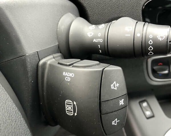 Чорний Рено Гранд Сценік, об'ємом двигуна 1.6 л та пробігом 185 тис. км за 9600 $, фото 61 на Automoto.ua