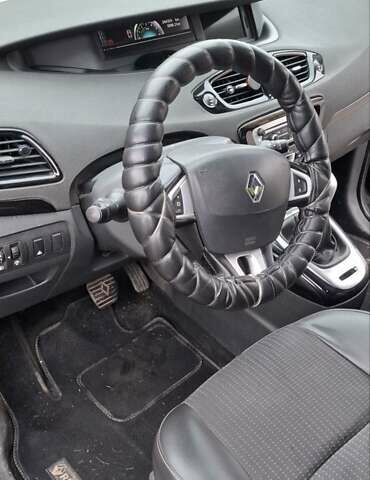 Черный Рено Гранд Сценик, объемом двигателя 1.46 л и пробегом 245 тыс. км за 8500 $, фото 6 на Automoto.ua