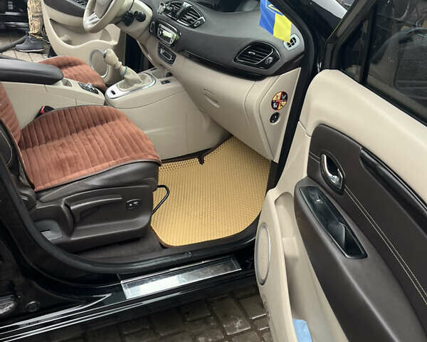 Черный Рено Гранд Сценик, объемом двигателя 1.5 л и пробегом 248 тыс. км за 9000 $, фото 26 на Automoto.ua