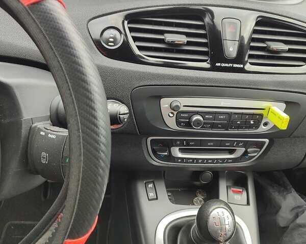 Черный Рено Гранд Сценик, объемом двигателя 1.5 л и пробегом 194 тыс. км за 10800 $, фото 6 на Automoto.ua