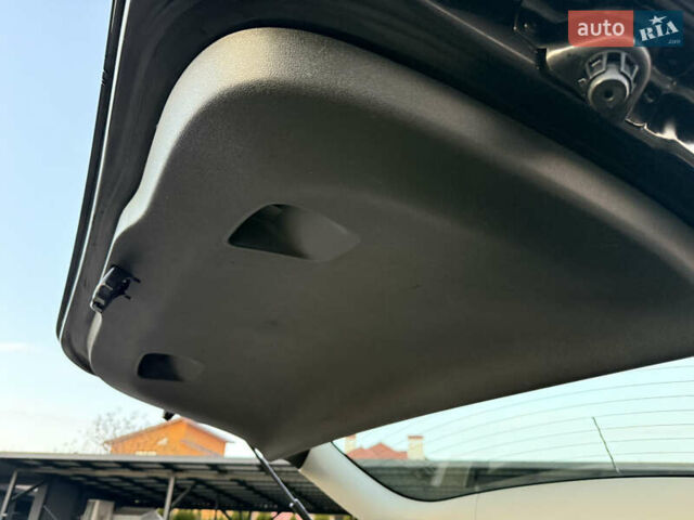Чорний Рено Гранд Сценік, об'ємом двигуна 1.2 л та пробігом 200 тис. км за 7250 $, фото 41 на Automoto.ua