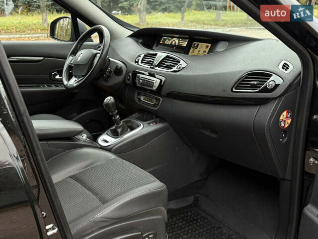 Рено Гранд Сценик 2013 в Житомире на Automoto.ua Черный Рено Гранд Сценик, объемом двигателя 1.6 л и пробегом 249 тыс. км за 9200 $, фото 8 на Automoto.ua