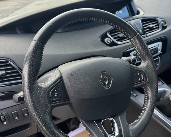 Рено Гранд Сценик 2013 в Луцке на Automoto.ua Черный Рено Гранд Сценик, объемом двигателя 1.6 л и пробегом 175 тыс. км за 11900 $, фото 24 на Automoto.ua