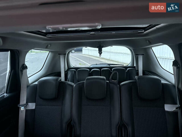 Черный Рено Гранд Сценик, объемом двигателя 1.6 л и пробегом 183 тыс. км за 10500 $, фото 36 на Automoto.ua