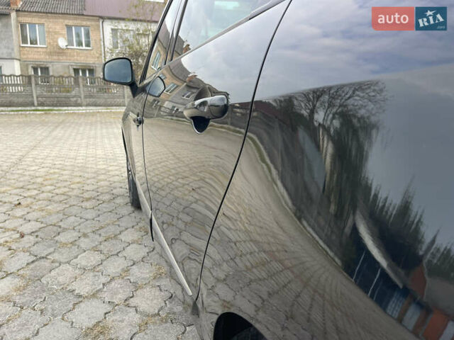 Черный Рено Гранд Сценик, объемом двигателя 1.6 л и пробегом 239 тыс. км за 9999 $, фото 31 на Automoto.ua