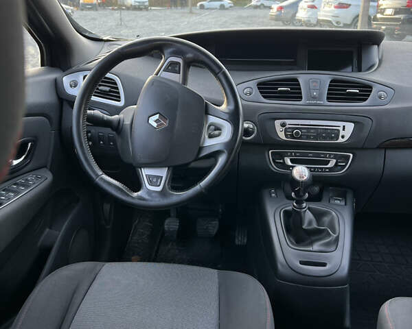 Черный Рено Гранд Сценик, объемом двигателя 1.6 л и пробегом 254 тыс. км за 9350 $, фото 4 на Automoto.ua