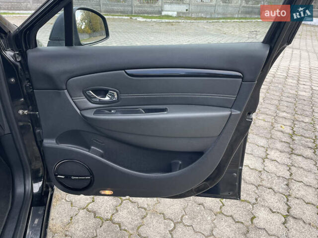 Черный Рено Гранд Сценик, объемом двигателя 1.6 л и пробегом 239 тыс. км за 9999 $, фото 46 на Automoto.ua