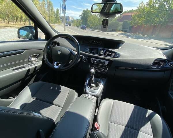 Черный Рено Гранд Сценик, объемом двигателя 1.6 л и пробегом 148 тыс. км за 11300 $, фото 18 на Automoto.ua
