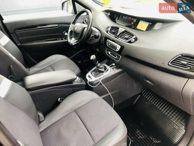 Рено Гранд Сценик 2013 в Харькове на Automoto.ua Черный Рено Гранд Сценик, объемом двигателя 1.5 л и пробегом 235 тыс. км за 10350 $, фото 6 на Automoto.ua