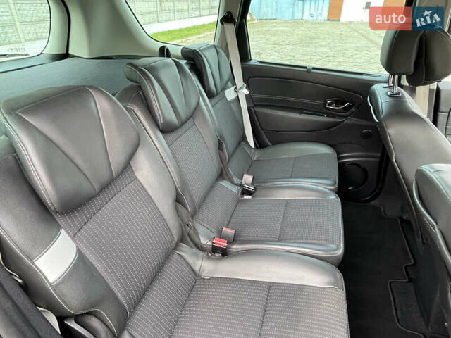 Чорний Рено Гранд Сценік, об'ємом двигуна 1.6 л та пробігом 239 тис. км за 10499 $, фото 59 на Automoto.ua