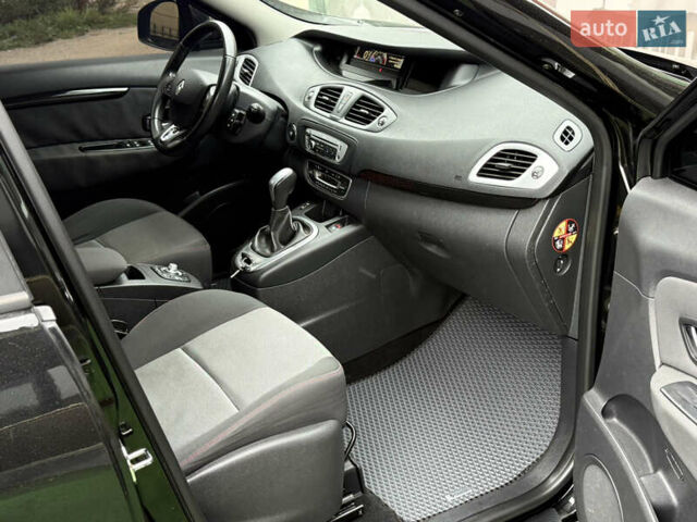 Черный Рено Гранд Сценик, объемом двигателя 1.46 л и пробегом 216 тыс. км за 9700 $, фото 13 на Automoto.ua