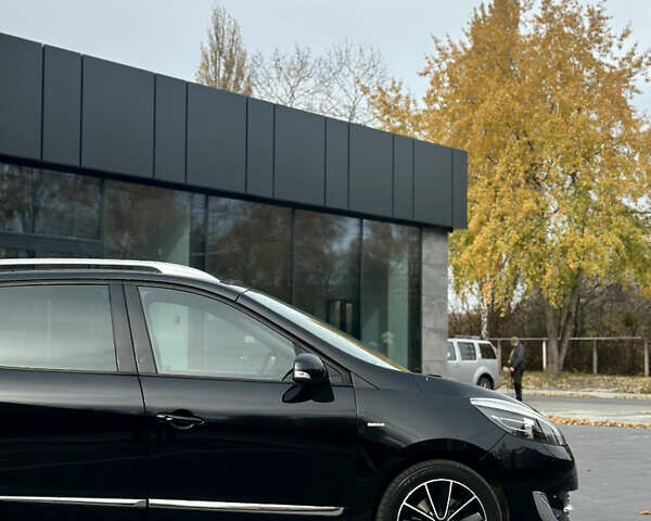 Черный Рено Гранд Сценик, объемом двигателя 1.6 л и пробегом 185 тыс. км за 10400 $, фото 14 на Automoto.ua