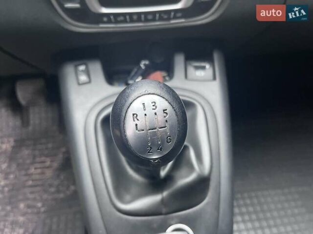 Черный Рено Гранд Сценик, объемом двигателя 1.6 л и пробегом 230 тыс. км за 8999 $, фото 23 на Automoto.ua