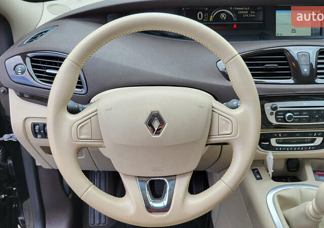 Рено Гранд Сценик 2013 в Стрые на Automoto.ua Черный Рено Гранд Сценик, объемом двигателя 1.6 л и пробегом 285 тыс. км за 9700 $, фото 66 на Automoto.ua