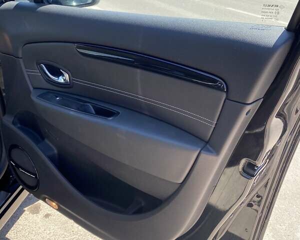 Черный Рено Гранд Сценик, объемом двигателя 1.6 л и пробегом 148 тыс. км за 11300 $, фото 13 на Automoto.ua