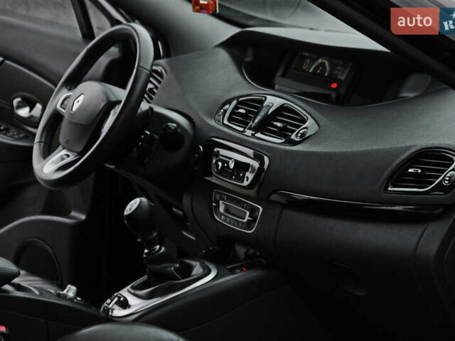 Рено Гранд Сценик 2013 в Днепре (Днепропетровске) на Automoto.ua Черный Рено Гранд Сценик, объемом двигателя 1.5 л и пробегом 145 тыс. км за 8700 $, фото 11 на Automoto.ua