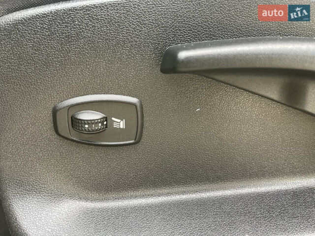 Черный Рено Гранд Сценик, объемом двигателя 1.6 л и пробегом 239 тыс. км за 9999 $, фото 38 на Automoto.ua