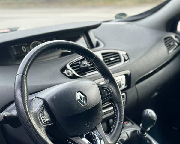 Черный Рено Гранд Сценик, объемом двигателя 1.6 л и пробегом 185 тыс. км за 10400 $, фото 29 на Automoto.ua