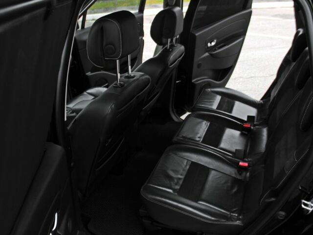 Черный Рено Гранд Сценик, объемом двигателя 1.5 л и пробегом 147 тыс. км за 8700 $, фото 7 на Automoto.ua