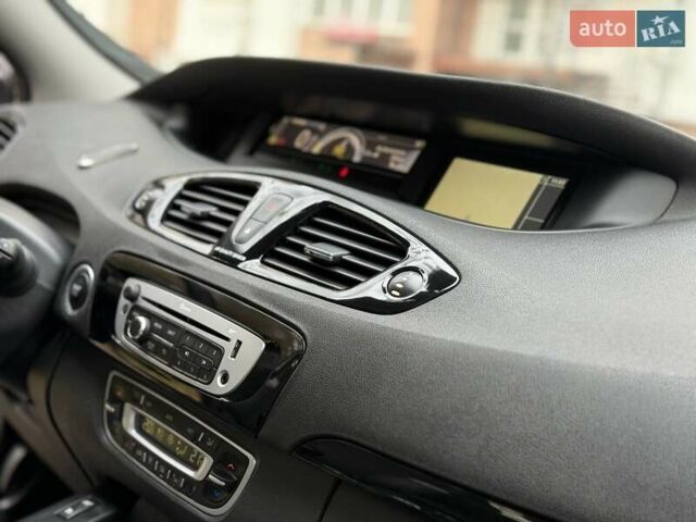 Черный Рено Гранд Сценик, объемом двигателя 1.6 л и пробегом 240 тыс. км за 7500 $, фото 30 на Automoto.ua