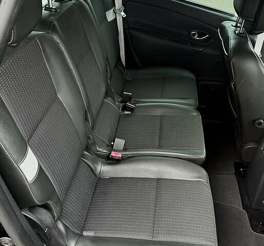 Чорний Рено Гранд Сценік, об'ємом двигуна 1.6 л та пробігом 159 тис. км за 10000 $, фото 23 на Automoto.ua