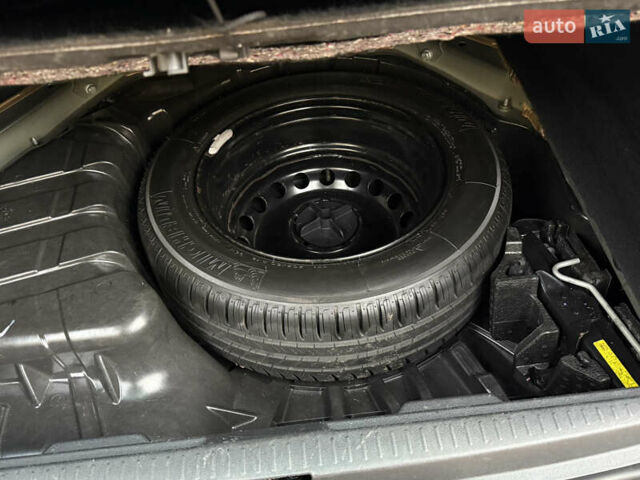 Рено Гранд Сценик 2013 в Житомире на Automoto.ua Черный Рено Гранд Сценик, объемом двигателя 1.6 л и пробегом 249 тыс. км за 9200 $, фото 23 на Automoto.ua