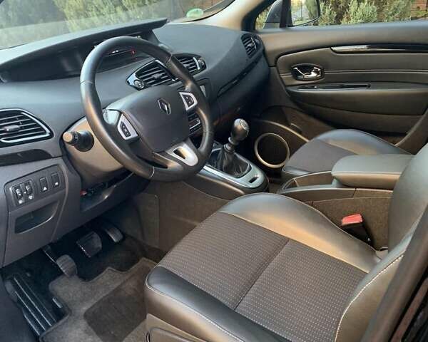 Черный Рено Гранд Сценик, объемом двигателя 1.5 л и пробегом 252 тыс. км за 9750 $, фото 10 на Automoto.ua