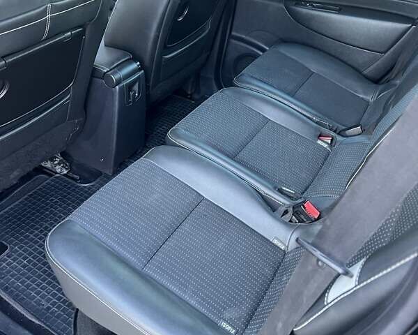 Черный Рено Гранд Сценик, объемом двигателя 1.6 л и пробегом 239 тыс. км за 8500 $, фото 7 на Automoto.ua