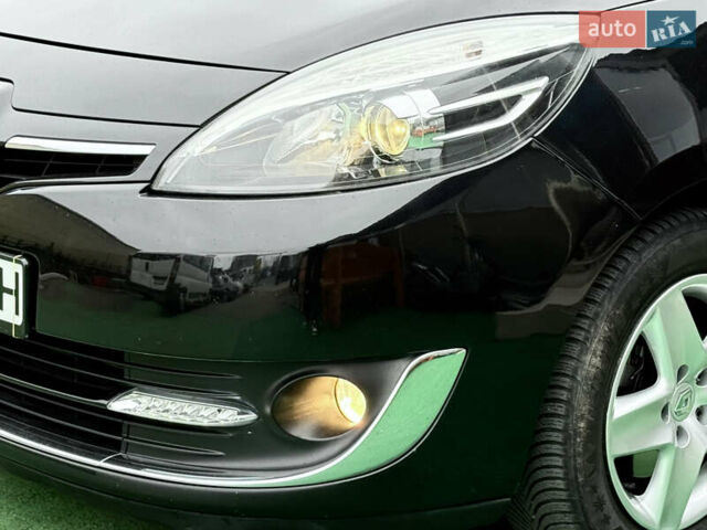 Черный Рено Гранд Сценик, объемом двигателя 1.46 л и пробегом 216 тыс. км за 9700 $, фото 9 на Automoto.ua