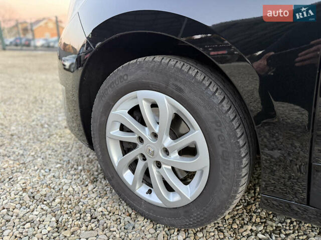 Чорний Рено Гранд Сценік, об'ємом двигуна 1.2 л та пробігом 200 тис. км за 7250 $, фото 25 на Automoto.ua