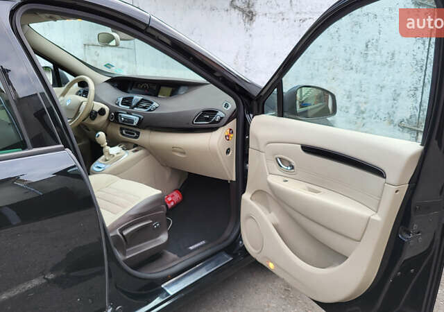 Рено Гранд Сценик 2013 в Стрые на Automoto.ua Черный Рено Гранд Сценик, объемом двигателя 1.6 л и пробегом 285 тыс. км за 9700 $, фото 85 на Automoto.ua